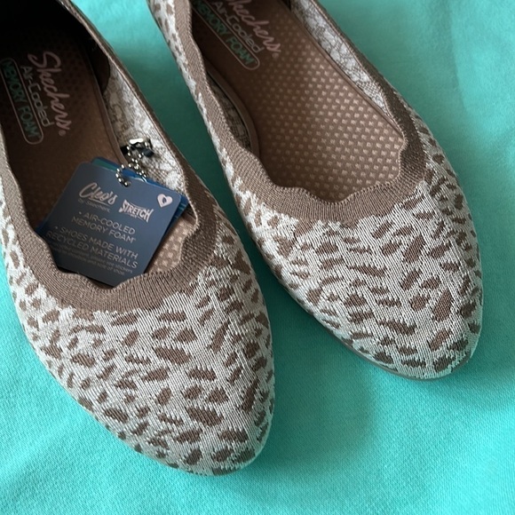 Brand New Skechers Cleo 2.0 Uninhibited Slip-On Casual Ballet Flats Mocha - Picture 4 of 16